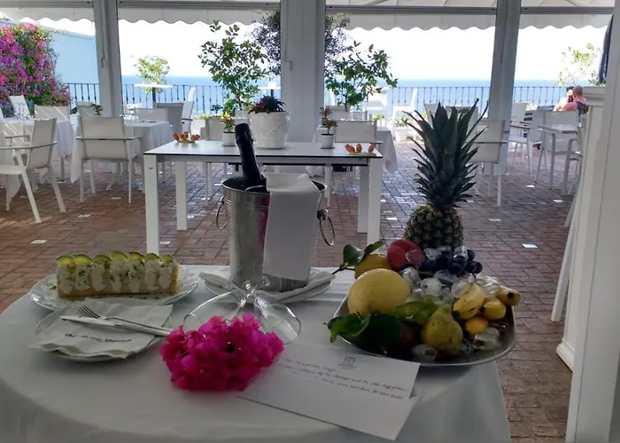 Relais Maresca Luxury Small & Terrace Restaurant 酒店 4*