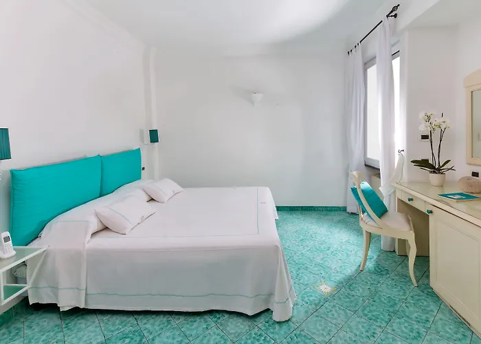 Отель Relais Maresca Luxury Small & Terrace Restaurant 4*