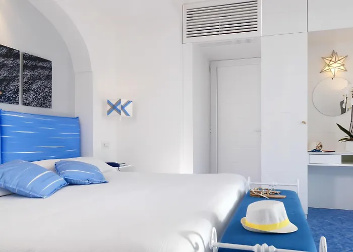 Отель Relais Maresca Luxury Small & Terrace Restaurant Капри